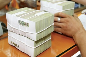 Thị trường điều chỉnh, 10 tỷ phú giàu nhất sàn chứng khoán mất 2.000 tỷ đồng